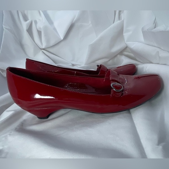 Nurture by Lamaze Shoes - Nurture Brand Shoe. Red 1-inch Patent leather shoes.